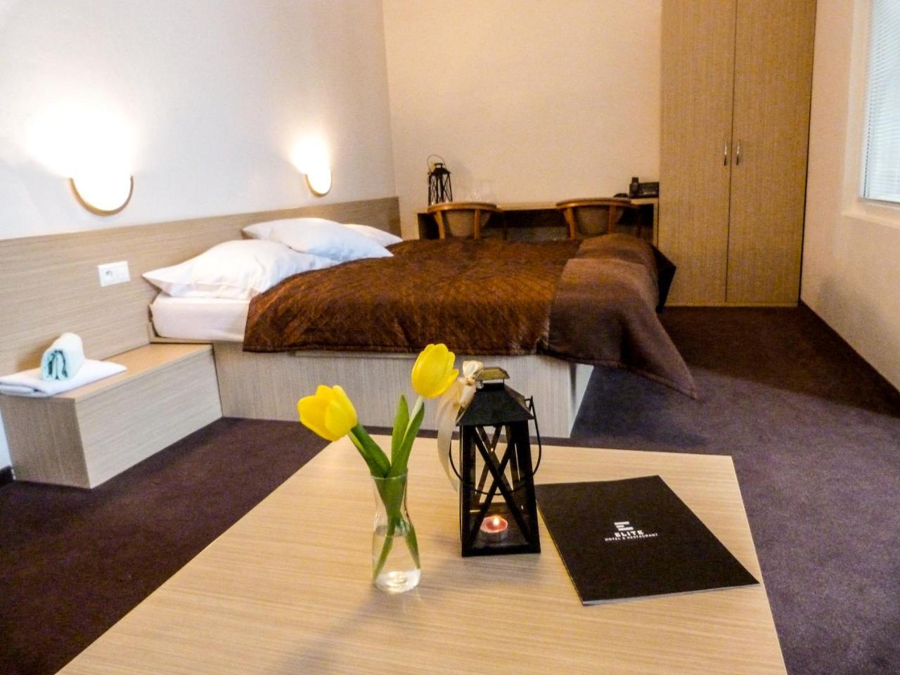 Elite Hotel Nová Dubnica Exteriör bild