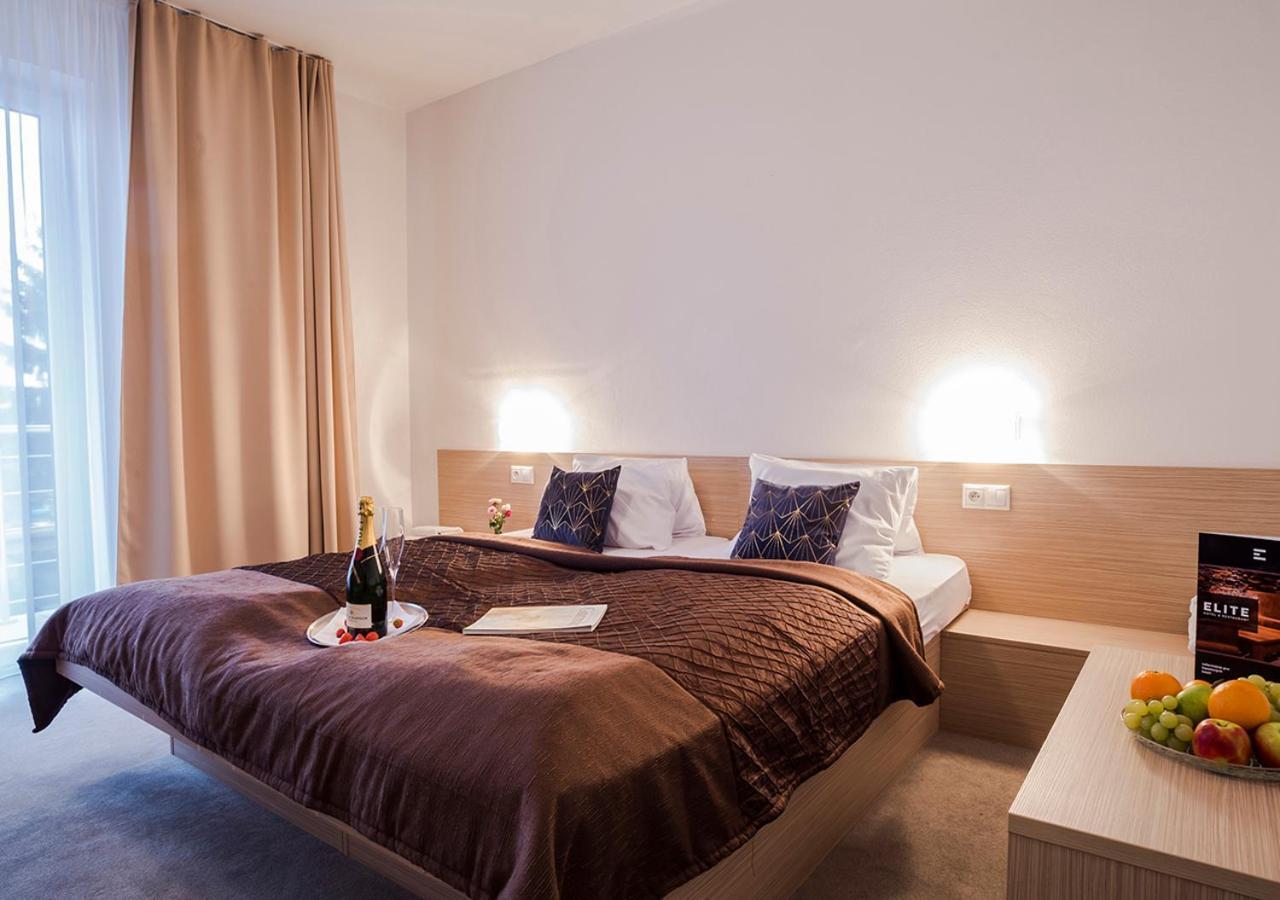 Elite Hotel Nová Dubnica Exteriör bild