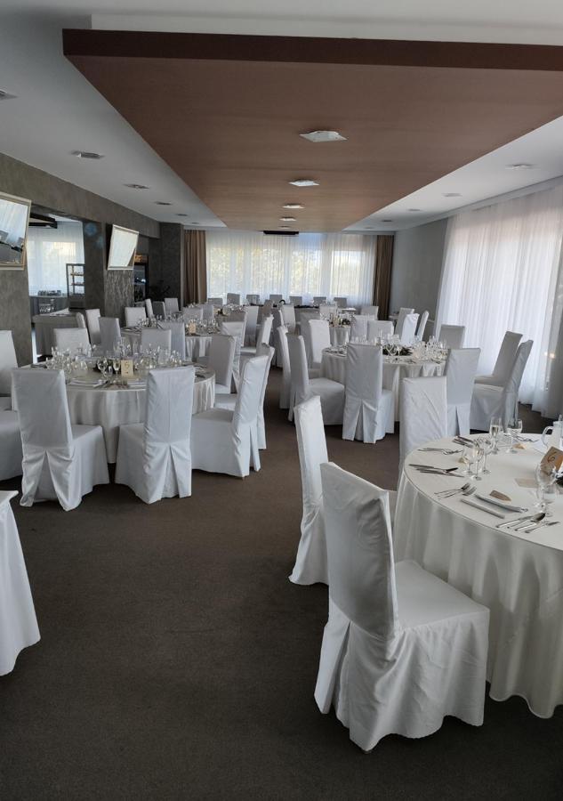 Elite Hotel Nová Dubnica Exteriör bild